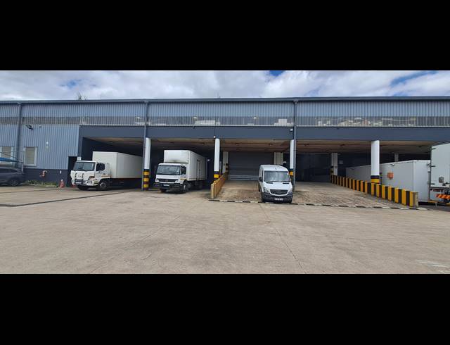 10,000M² WAREHOUSE FOR SALE IN RIVERHORSE VALLEY